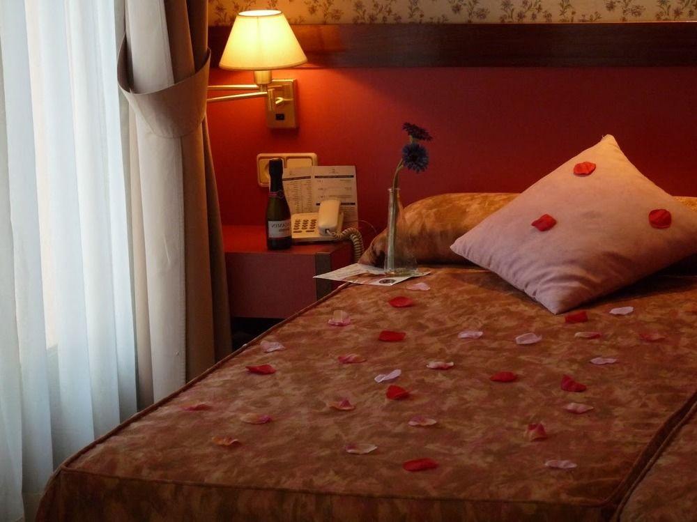 Hotel Jardin De Aranjuez Ngoại thất bức ảnh